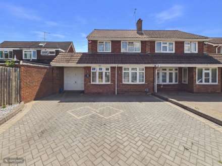 Turnpike Drive, Luton, Image 1