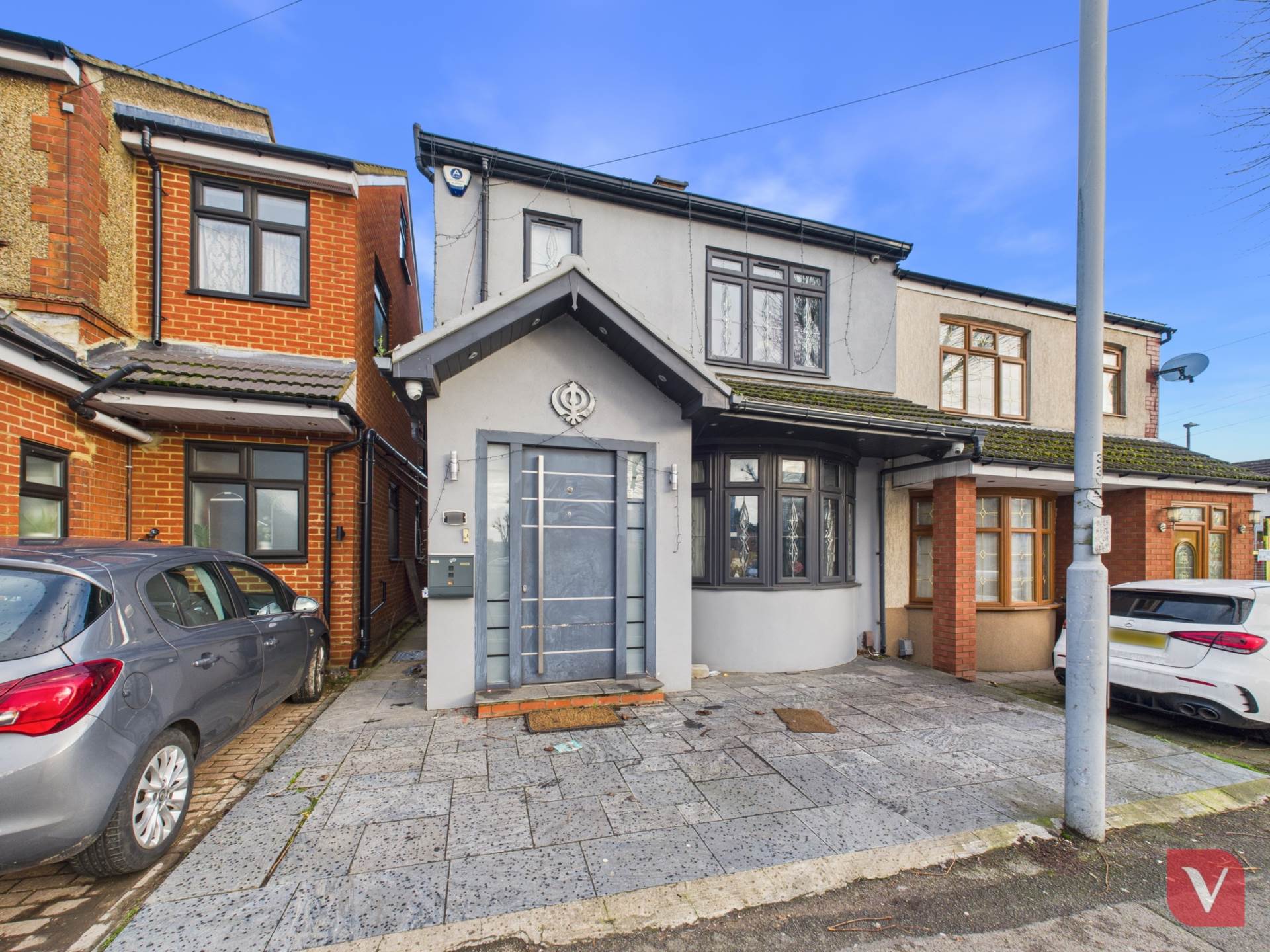 Biscot Road, Luton, Image 1