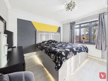 Biscot Road, Luton, Image 10