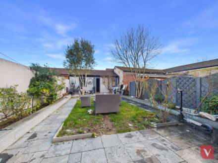 Biscot Road, Luton, Image 17