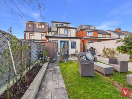 Biscot Road, Luton, Image 18