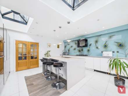 Biscot Road, Luton, Image 3