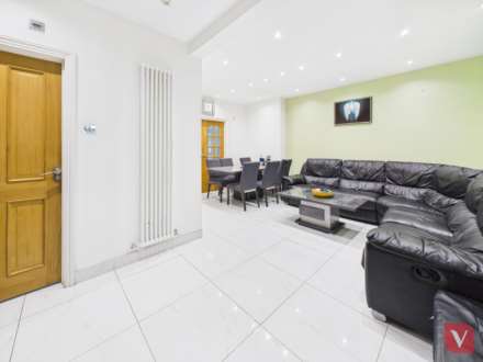 Biscot Road, Luton, Image 5