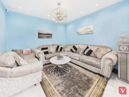 Biscot Road, Luton, Image 8