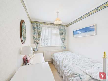 Holgate Drive, Luton, Image 10