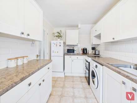 Holgate Drive, Luton, Image 3