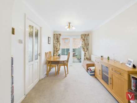 Holgate Drive, Luton, Image 4