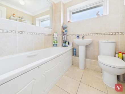 Holgate Drive, Luton, Image 8