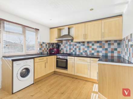 2 Bedroom Flat, Ramsons Avenue, Conniburrow