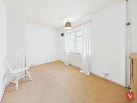 Saltfield Crescent, Luton, Image 10