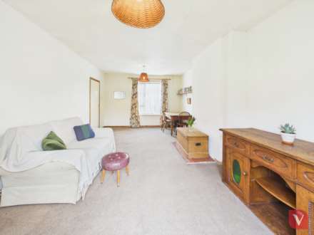 Saltfield Crescent, Luton, Image 4