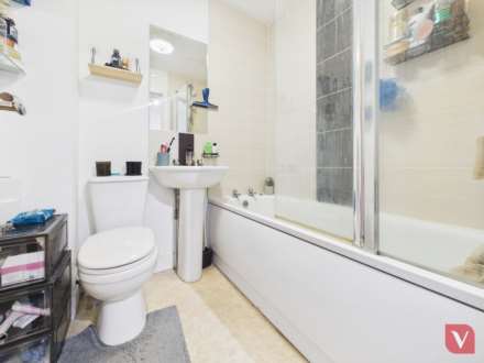 Thornhill Place, Luton, Image 12