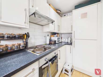 Thornhill Place, Luton, Image 8