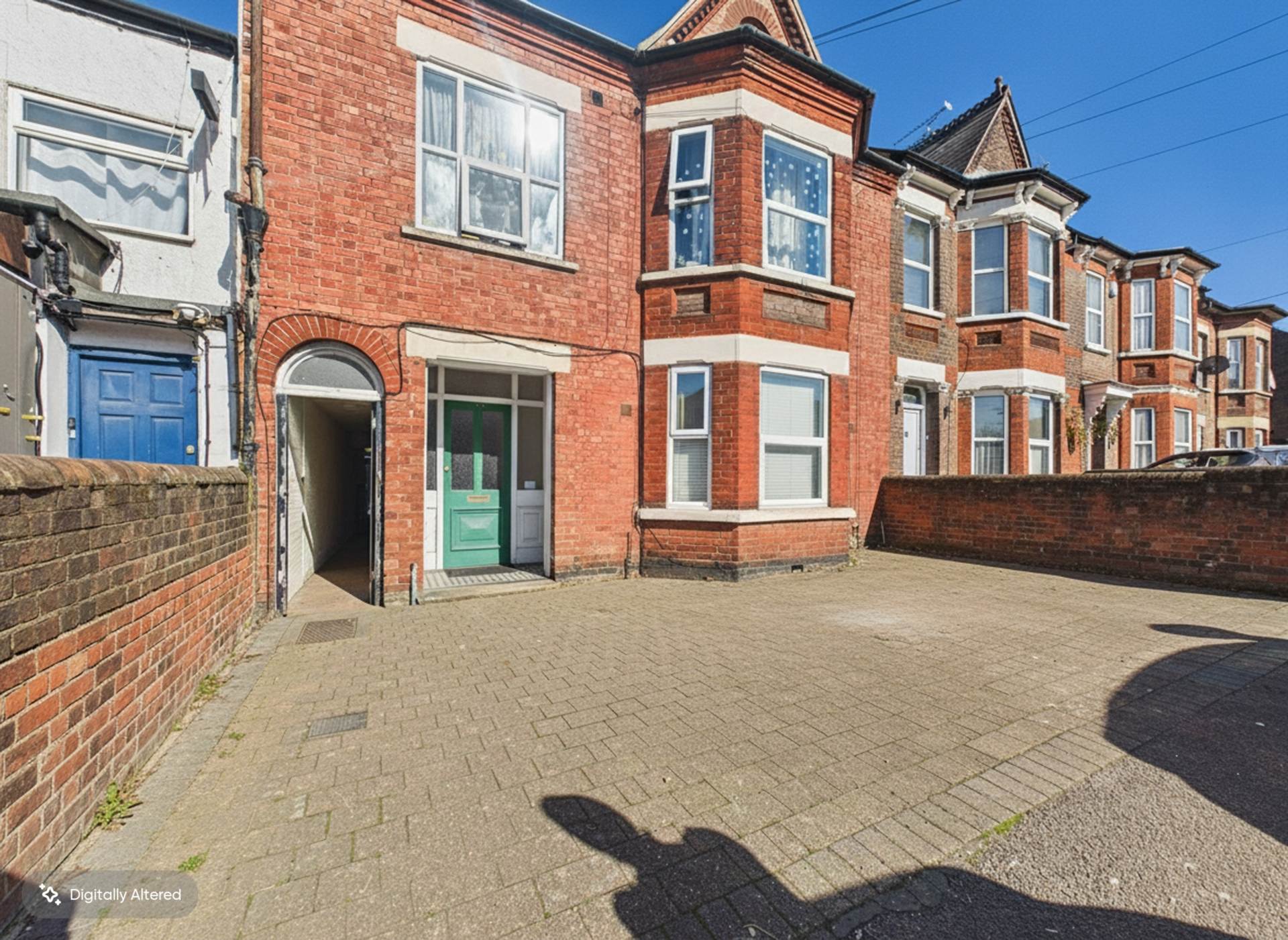 High Street South, Dunstable, Image 1