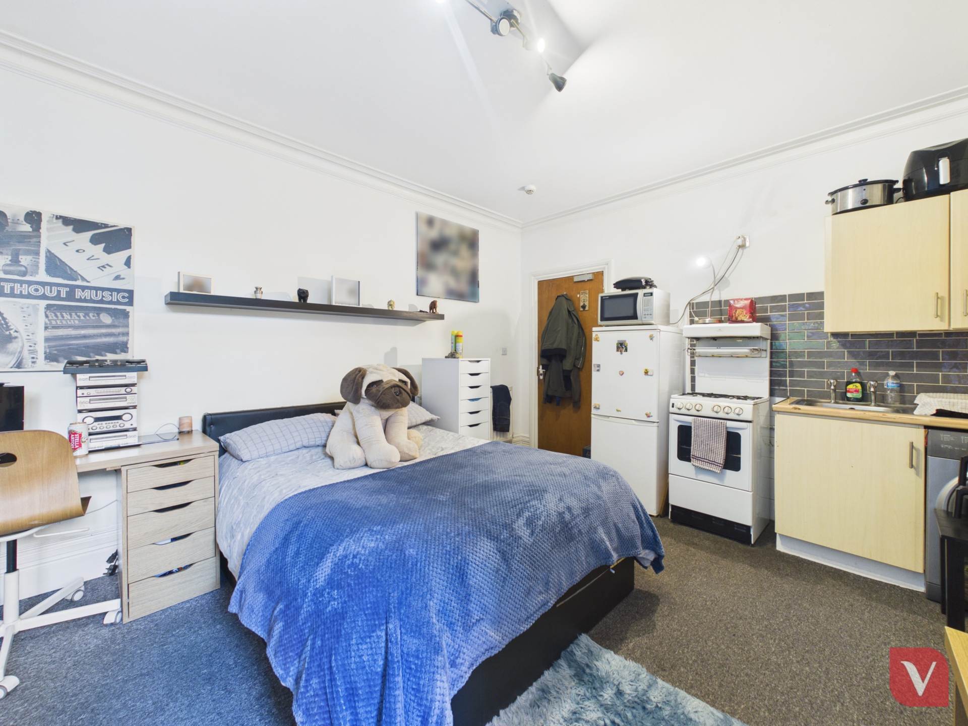 High Street South, Dunstable, Image 4