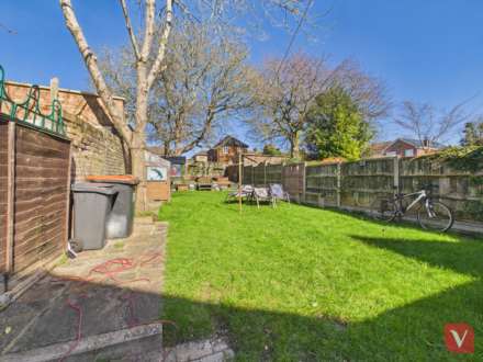 High Street South, Dunstable, Image 12