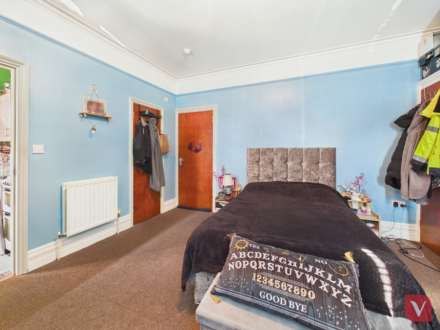 High Street South, Dunstable, Image 22