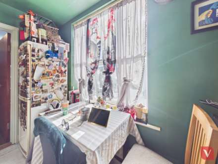 High Street South, Dunstable, Image 24