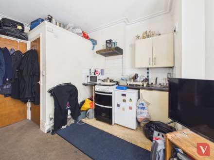 High Street South, Dunstable, Image 3