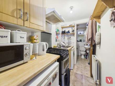 High Street South, Dunstable, Image 8