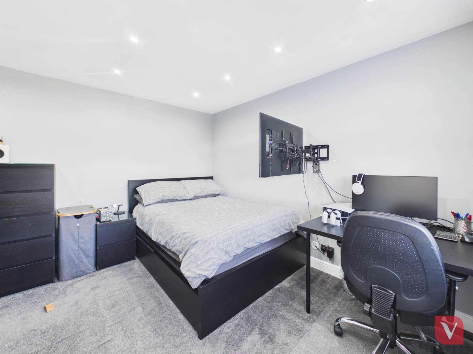 Cheviot Close, Luton, Image 11