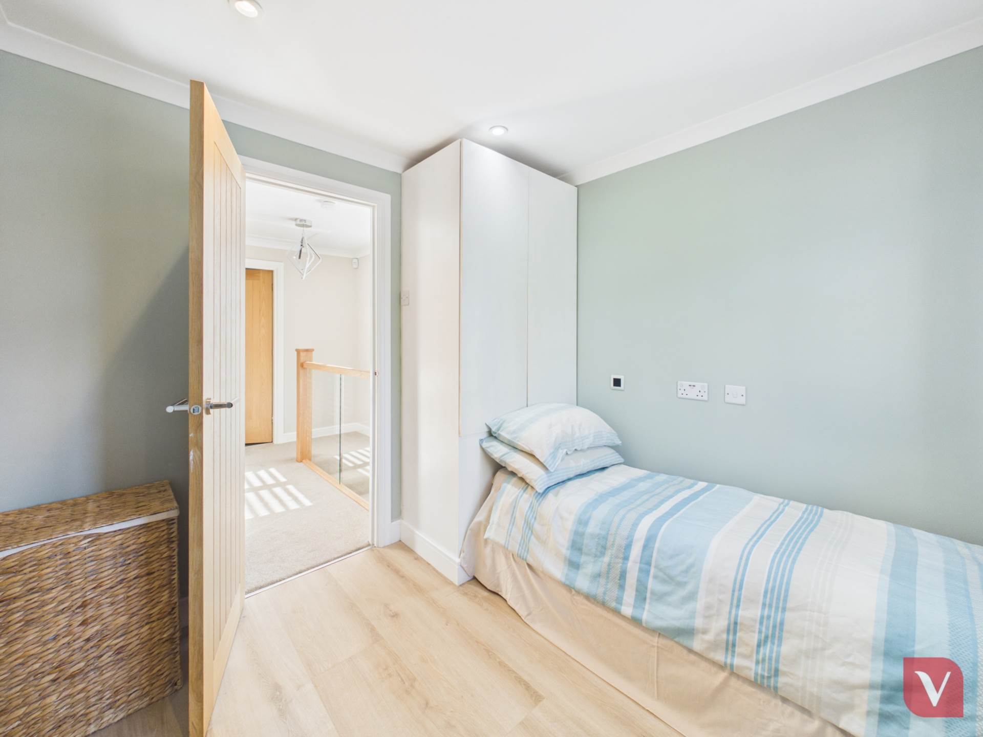 Cheviot Close, Luton, Image 17