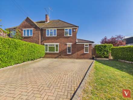 Cheviot Close, Luton