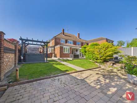 Cheviot Close, Luton, Image 2