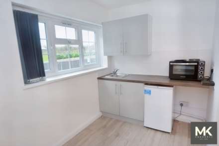 Station Road, Northampton, Image 3