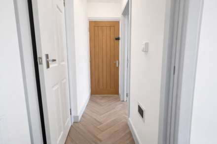 Marsh Road, Luton, Image 1