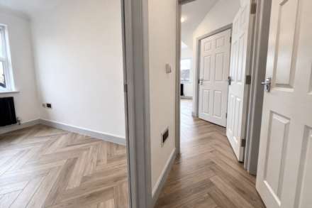 Marsh Road, Luton, Image 2