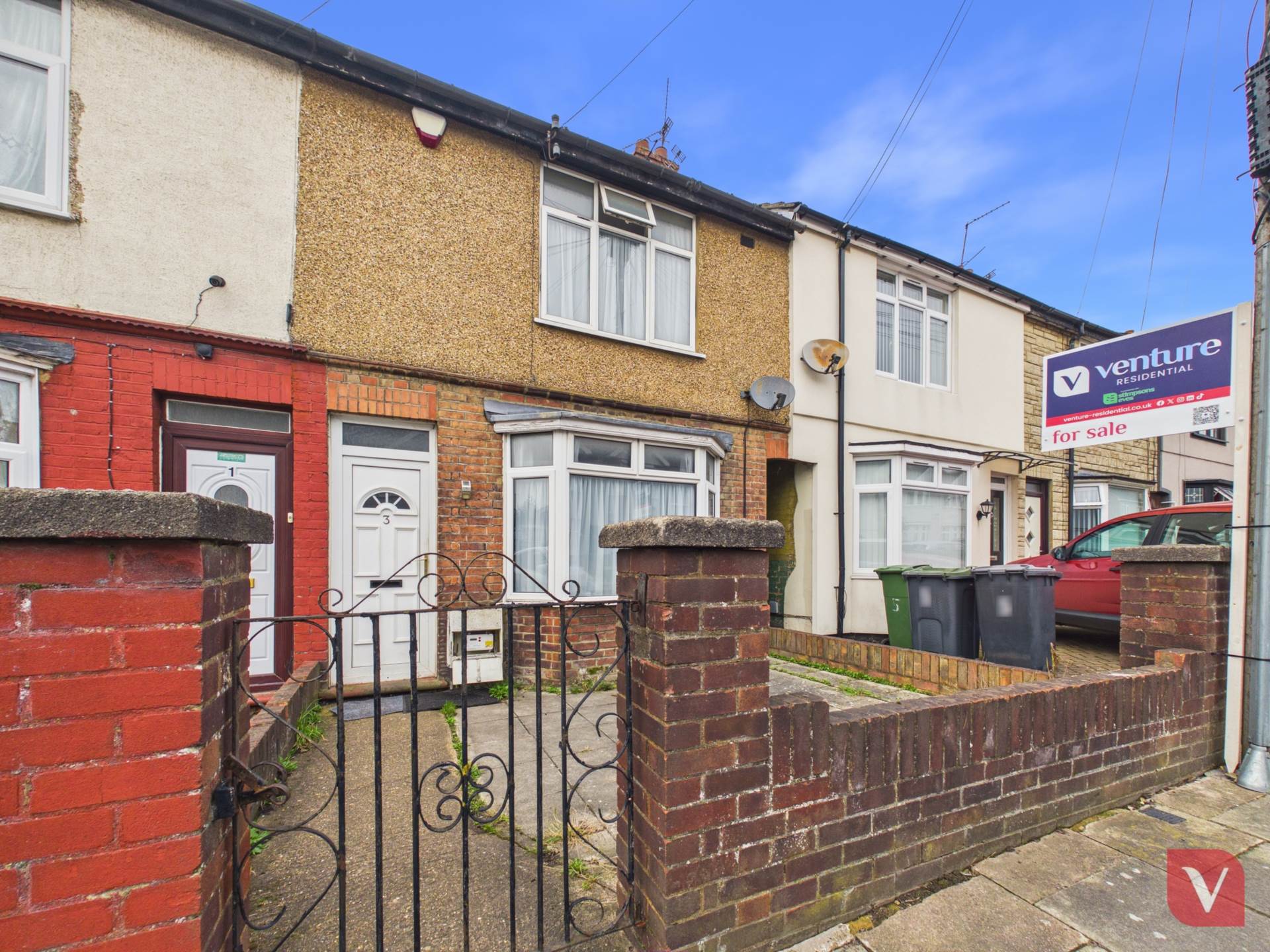 Tudor Road, Luton, Image 1