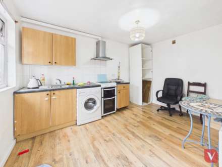 Derby Road, Luton, Image 15