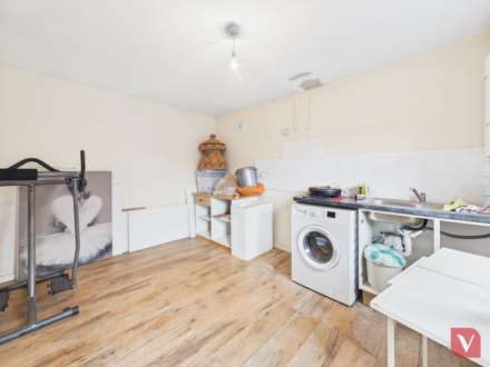 Derby Road, Luton, Image 17