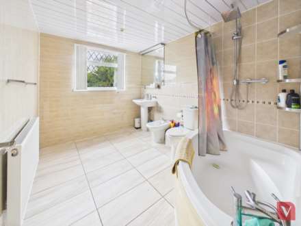 Derby Road, Luton, Image 18