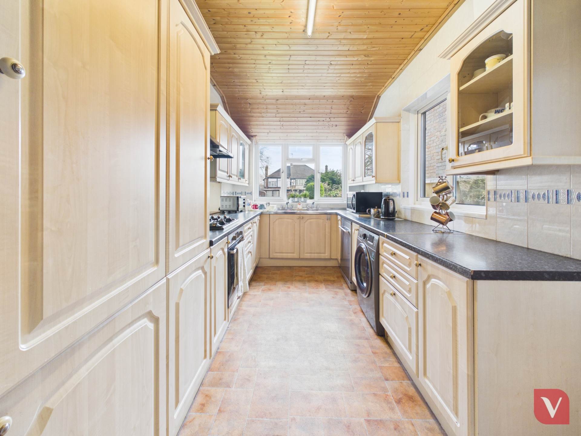 Lansdowne Road, Luton, Image 14