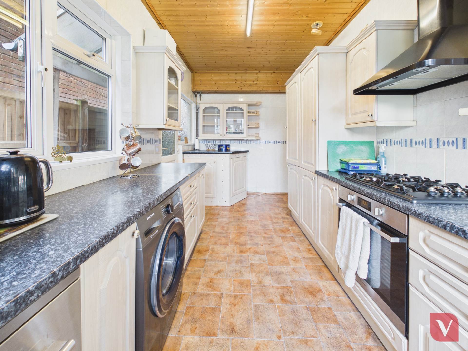 Lansdowne Road, Luton, Image 16