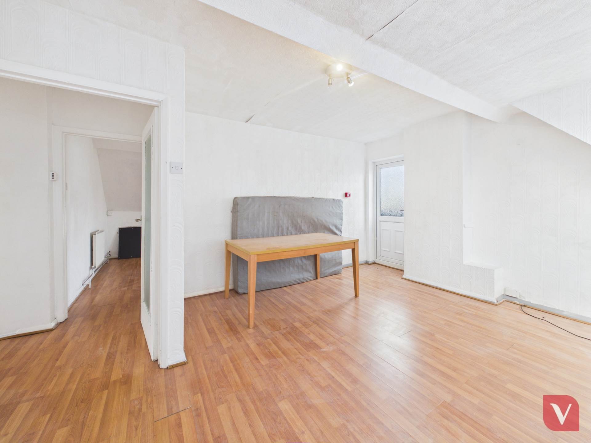 Lansdowne Road, Luton, Image 24