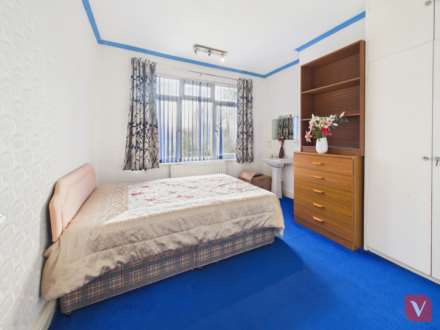 Lansdowne Road, Luton, Image 10