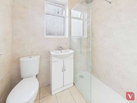 Lansdowne Road, Luton, Image 21