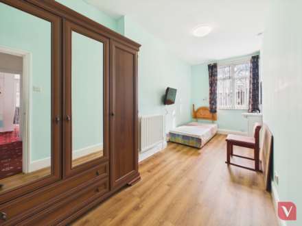 Lansdowne Road, Luton, Image 26