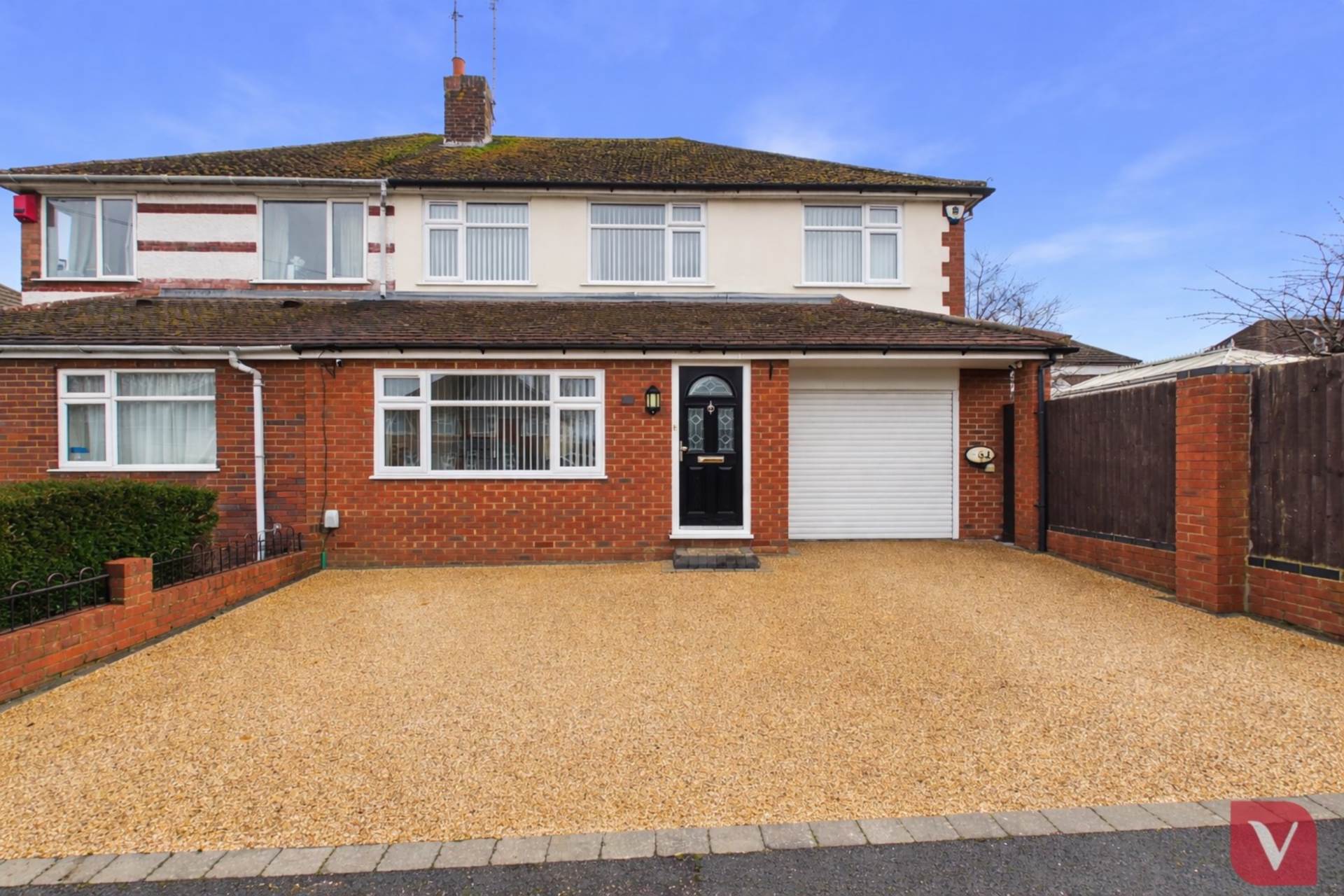 Orchard Way, Luton, Image 1