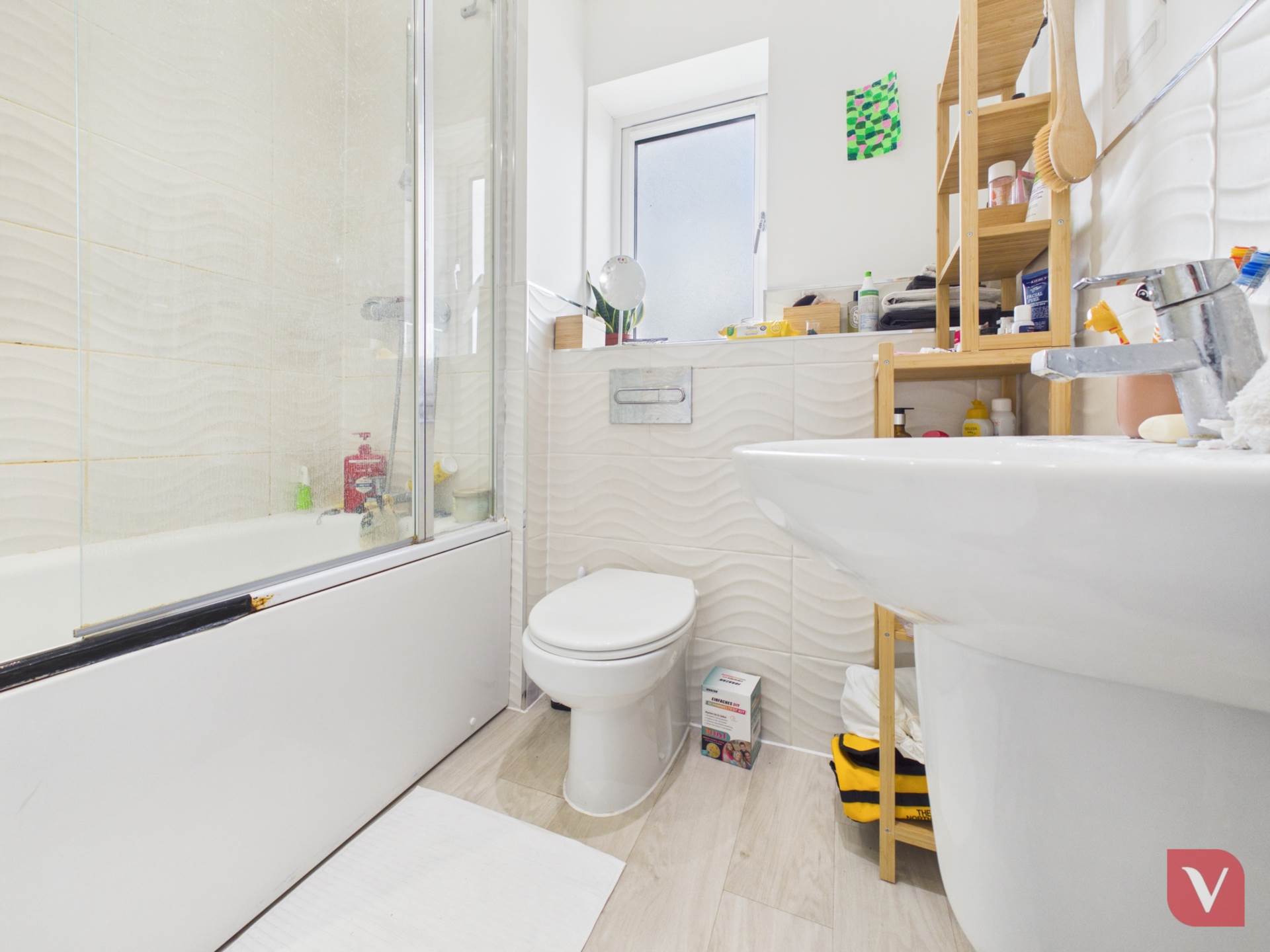 Pantheon Drive, Dunstable, Image 10