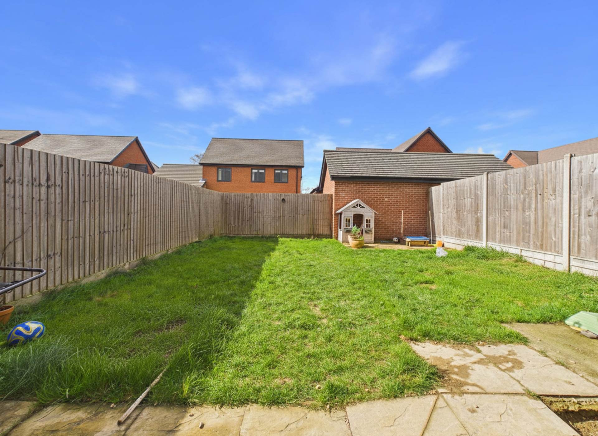 Pantheon Drive, Dunstable, Image 12