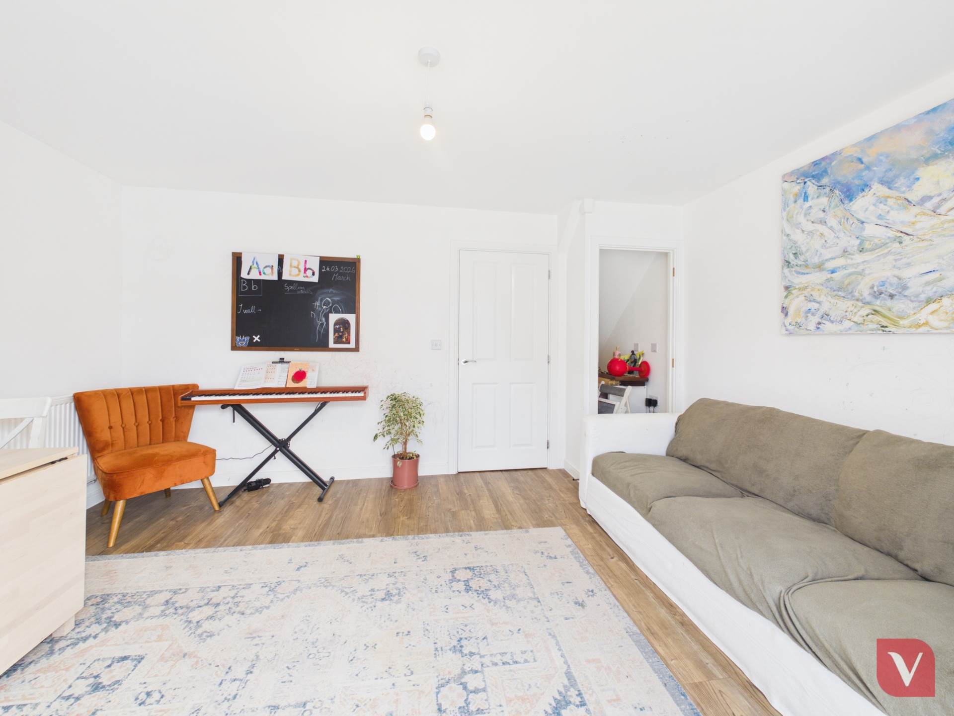 Pantheon Drive, Dunstable, Image 2