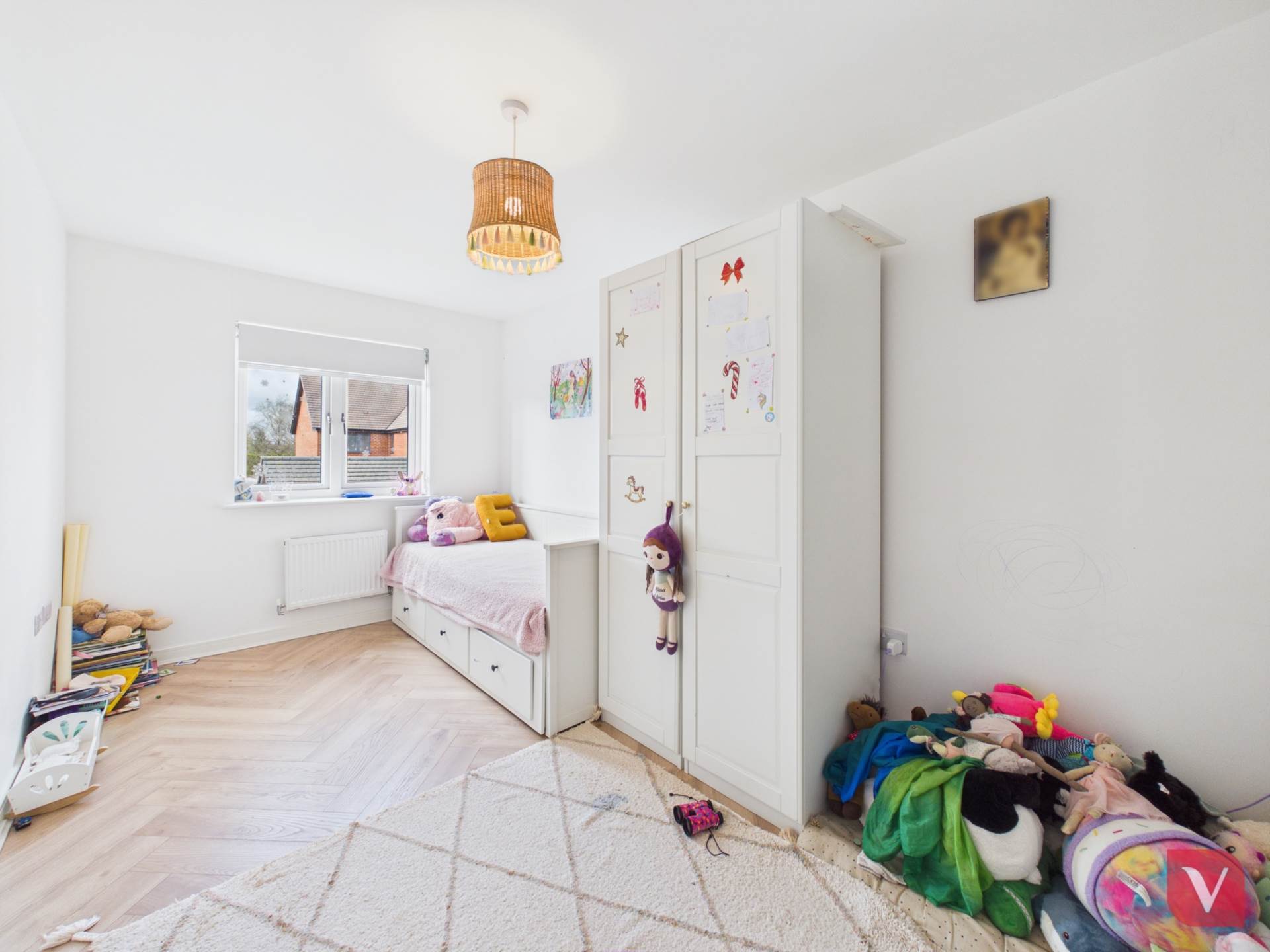 Pantheon Drive, Dunstable, Image 6