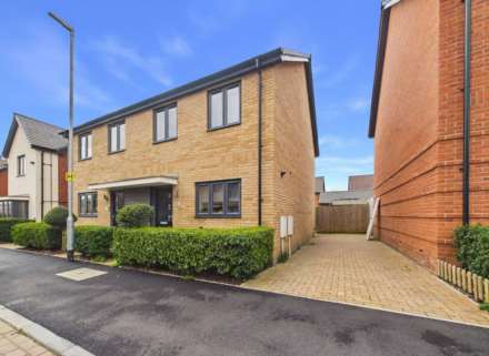 Pantheon Drive, Dunstable