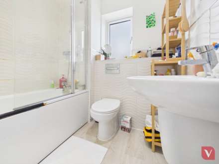 Pantheon Drive, Dunstable, Image 10