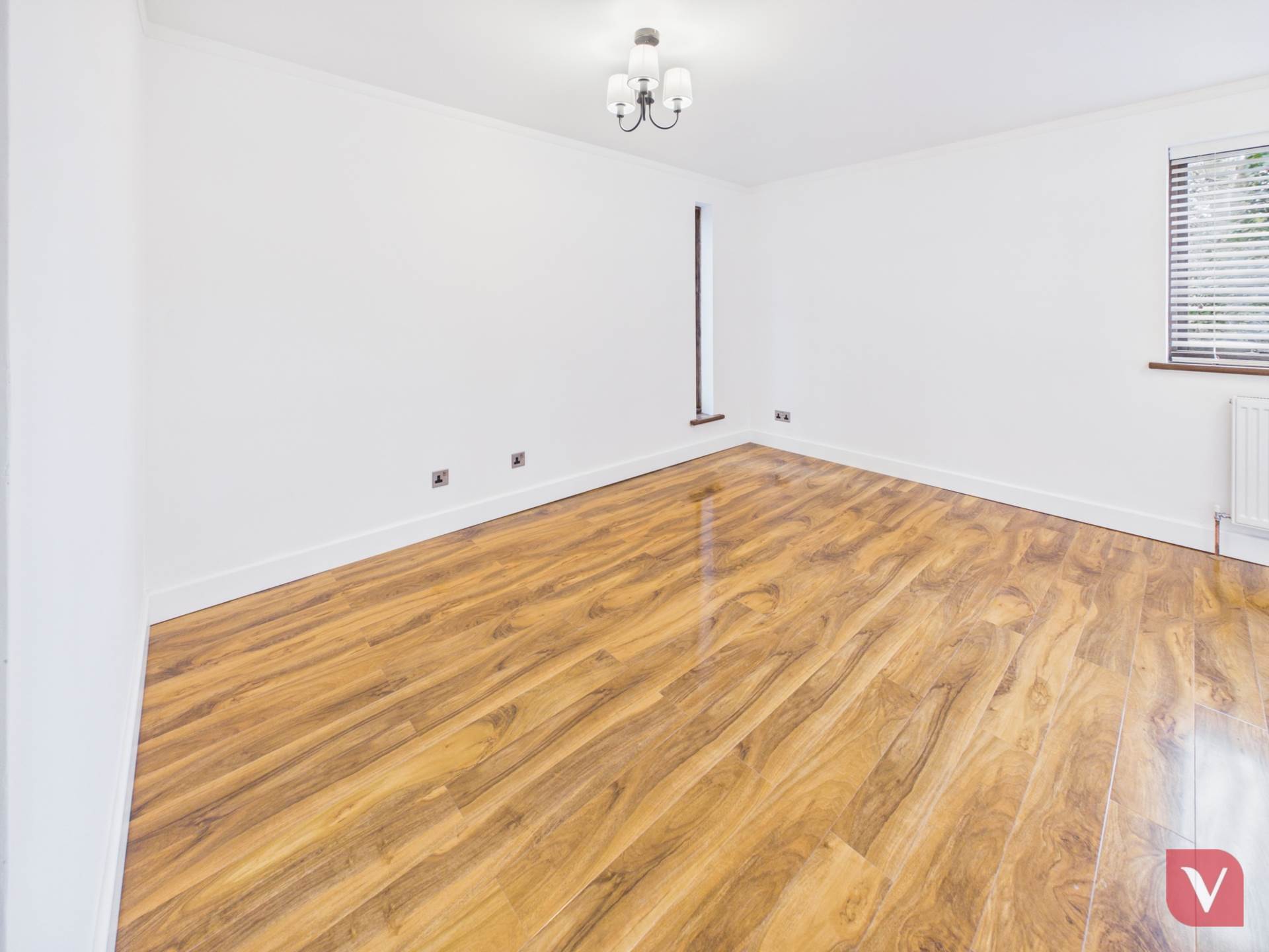 Truncalls, Sutherland Place, Luton, Image 9