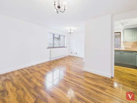 Truncalls, Sutherland Place, Luton, Image 10